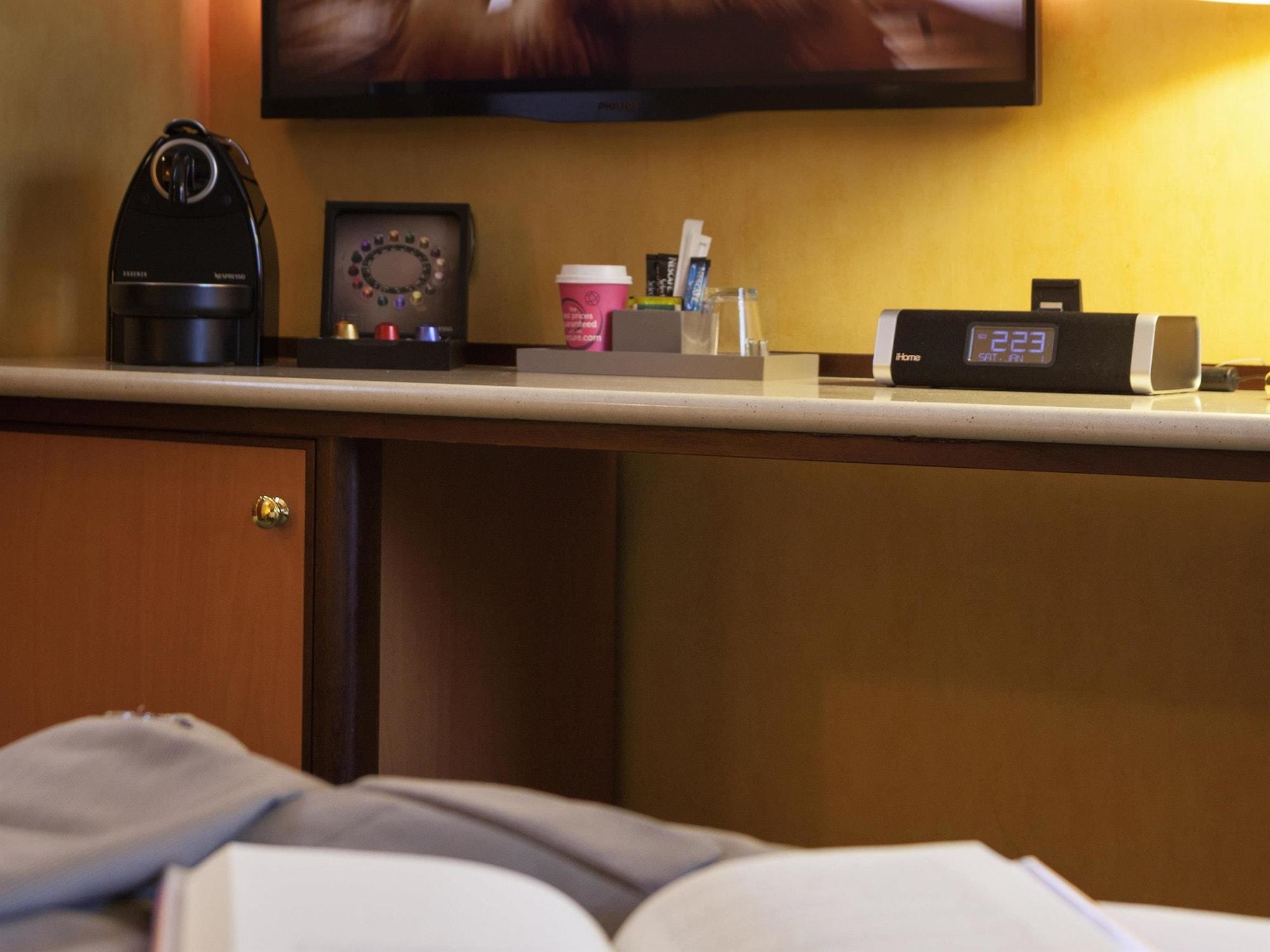 Mercure Versailles Paris Ouest Экстерьер фото