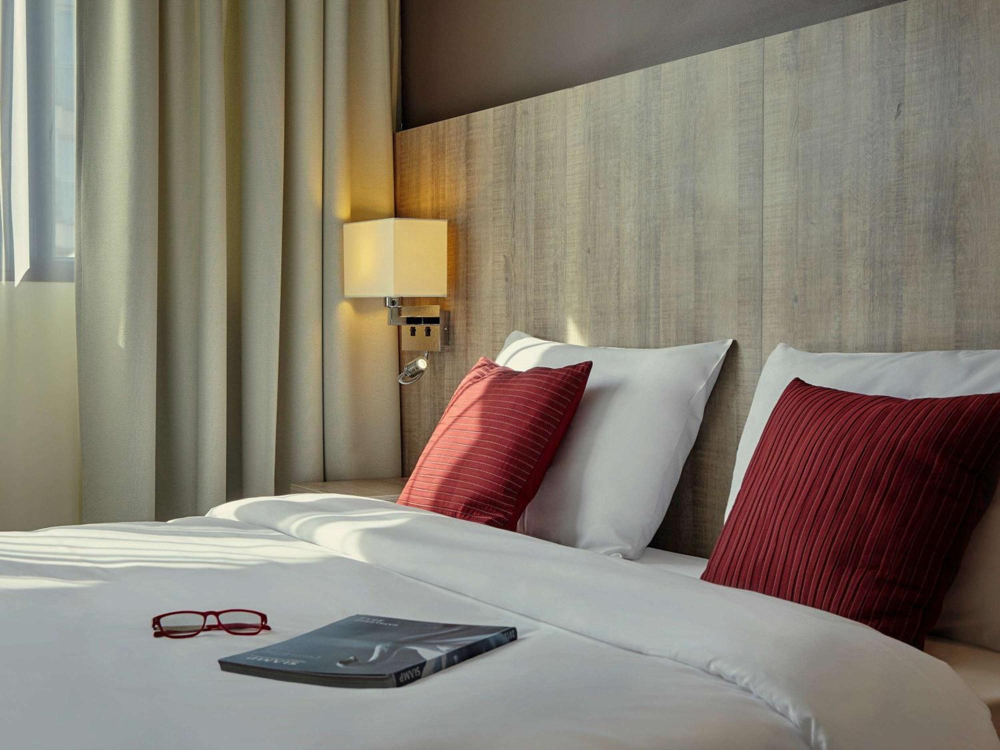 Mercure Versailles Paris Ouest Экстерьер фото